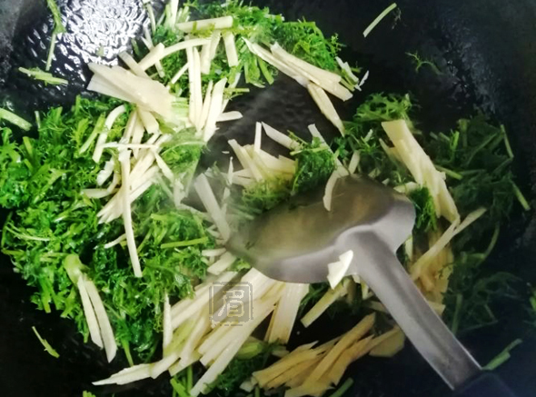 Stir-fried Winter Bamboo Shoots recipe