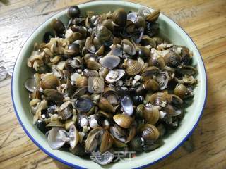 Steamed Yellow Sand Clam with Garlic Pepper recipe