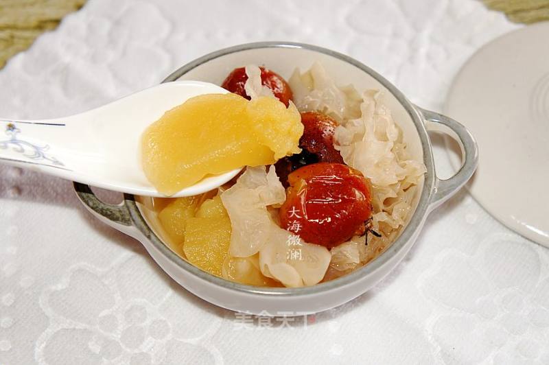 Tremella and Hawthorn Soup recipe