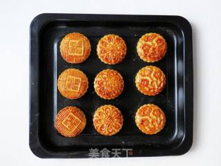 Preheating Mid-autumn Festival~~【three-color Filling Cantonese-style Mooncakes】 recipe