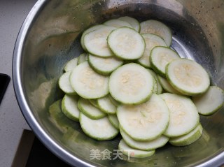 Pan-fried Pretzel Melon Cake recipe