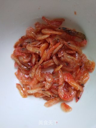 Stir-fried Shrimp Skins with Leek recipe