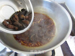 Grilled Sea Cucumber with Green Onions recipe