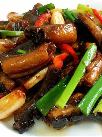 Braised Rice Eel with Garlic in Pot recipe