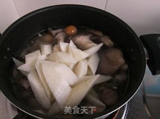 Xiaoji and Spleen-three Fresh Ribs Soup recipe