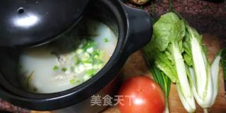 Fresh Carp Soup with Seaweed recipe