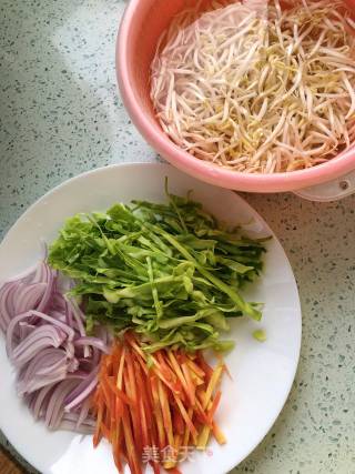 Cumin Fried Noodles with Egg recipe