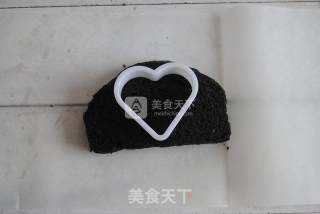 #aca烤明星大赛# Fried Bamboo Charcoal Toast Slices with Olives recipe