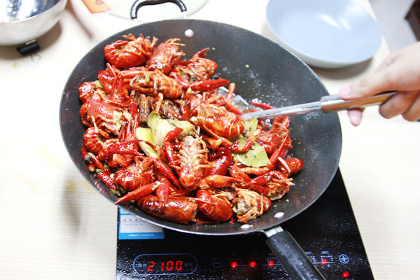 Braised Beer Crayfish in Oil recipe