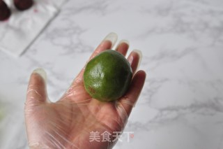 Strawberry Daifuku with Green Sauce recipe