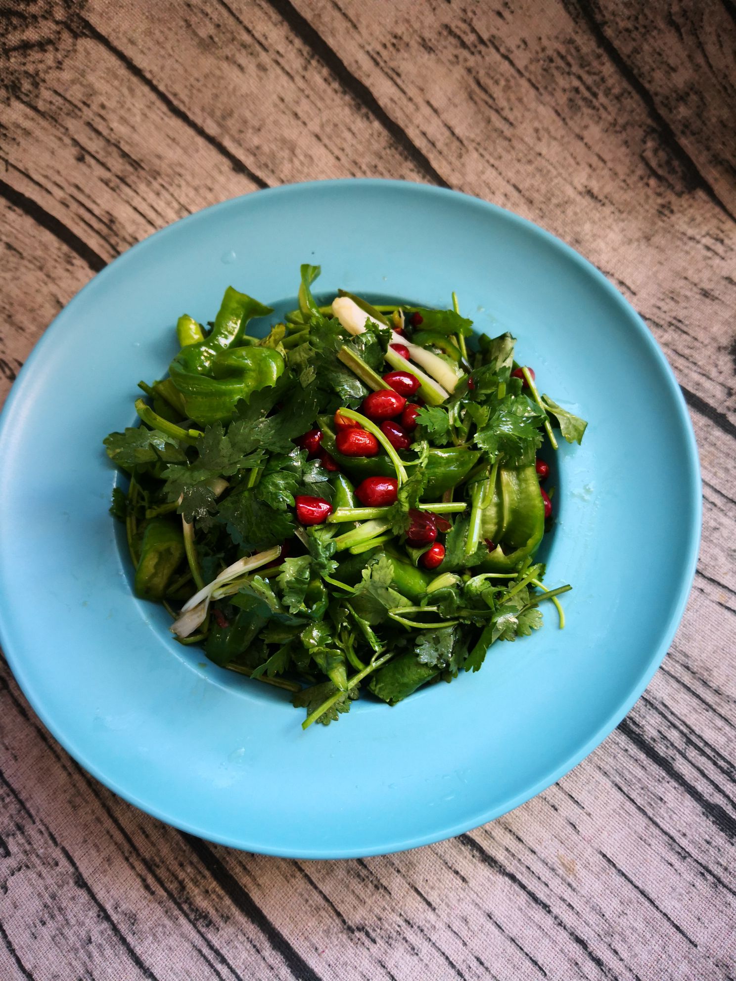 Coriander Mixed with Peanuts recipe