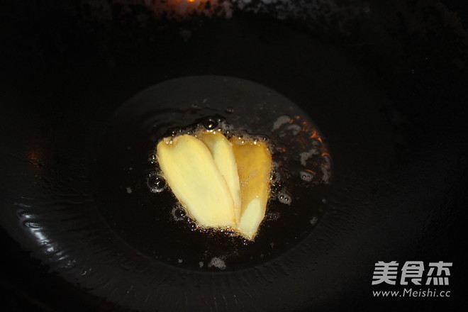 Beef Bone Soup with Roasted Radish recipe