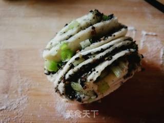 Black Sesame Flower Roll recipe