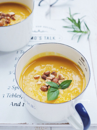 Hazelnut Pumpkin Soup recipe