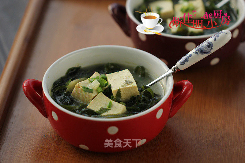 Seaweed Tofu Soup