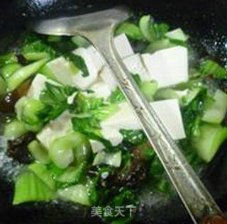 Black Fungus and Green Vegetable Tofu recipe
