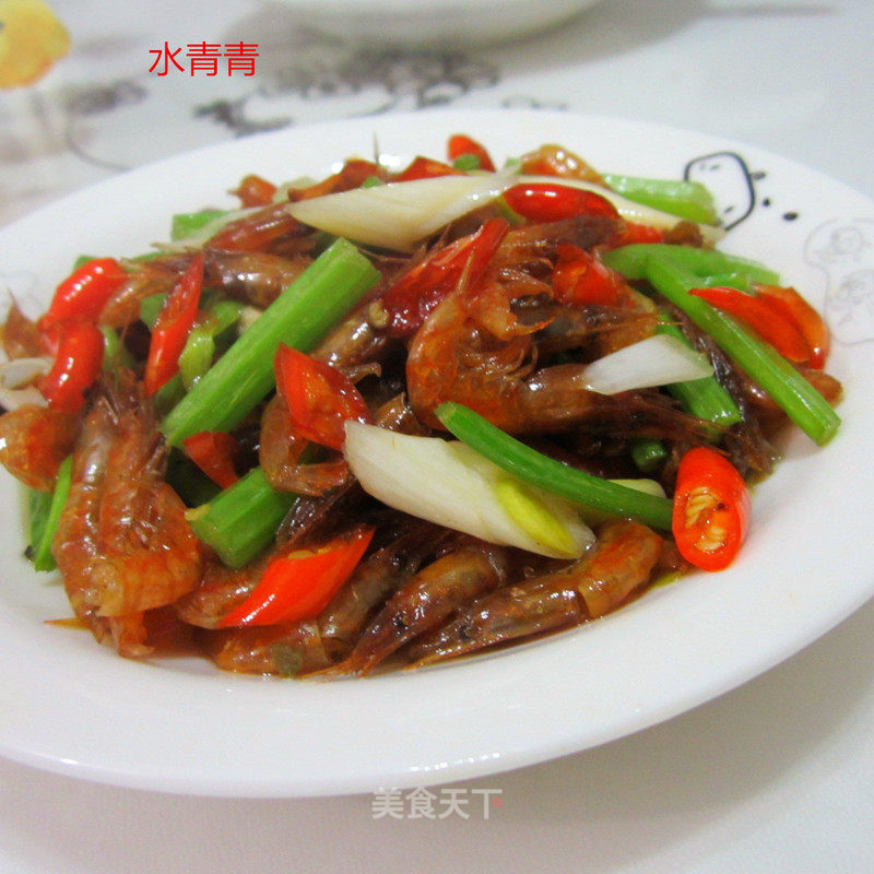 Stir-fried River Prawns with Celery and Garlic recipe