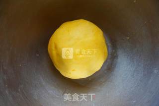 Reunion Round ~ Colorful Black Sesame Glutinous Rice Balls recipe