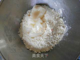 Egg Yolk Pastry ~ Detailed Process of Kneading The Oily Crust by Hand recipe