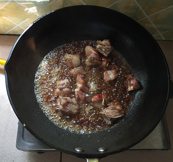 Braised Rice with Pork Ribs and Mixed Vegetables recipe