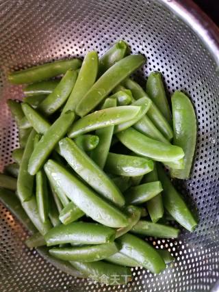 Stir-fried Cauliflower Sweet Beans with Bacon recipe