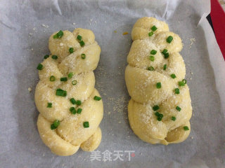 Scallion Cheese Braid Bread recipe