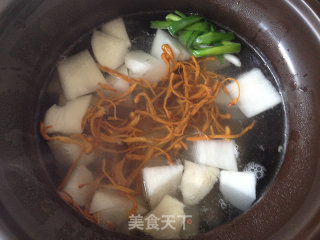 Stewed Duck Soup with Cordyceps Flower and Radish recipe