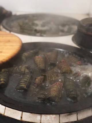 Shooting 🎬 Tidbits from Our Recent Home #乌米粽# recipe