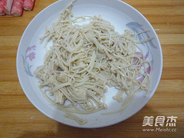 Enoki Mushroom and Crab Sticks recipe