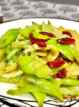 Stir-fried Bamboo Shoots with Green Pepper