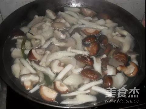 Stomach-warming Mushroom Soup recipe