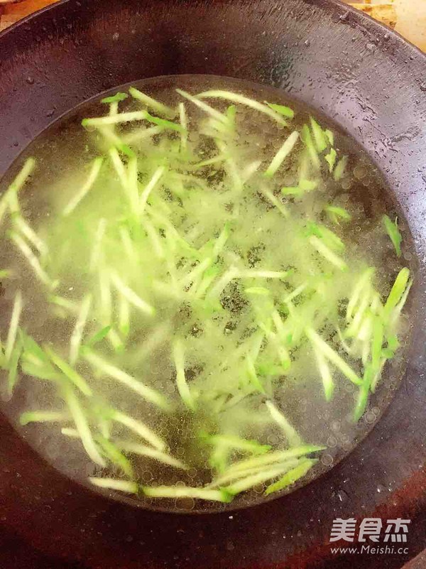Green Silk Noodle Soup recipe