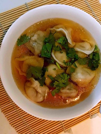 Wontons with Scallion and Pork in Clear Broth