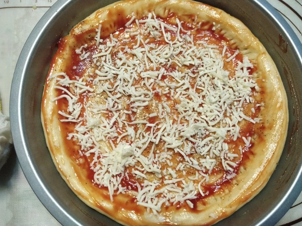 Tuna Cheese Heart Pizza recipe