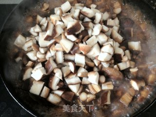 Mushroom Braised Pork Rice recipe