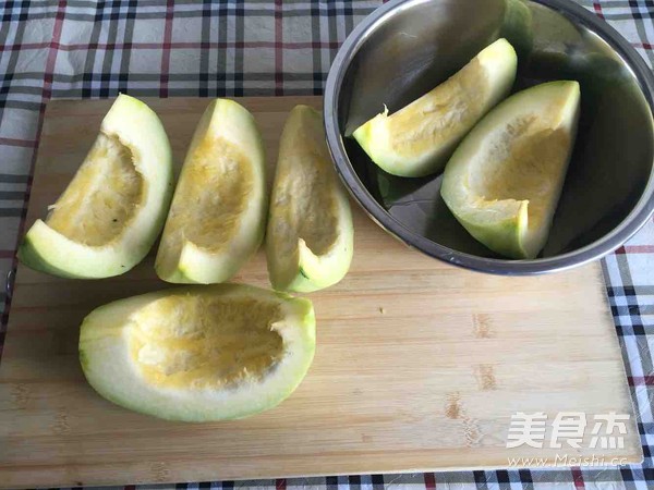 Dumplings with Japanese Melon Stuffing recipe