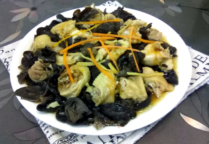 Steamed Chicken with Fungus recipe