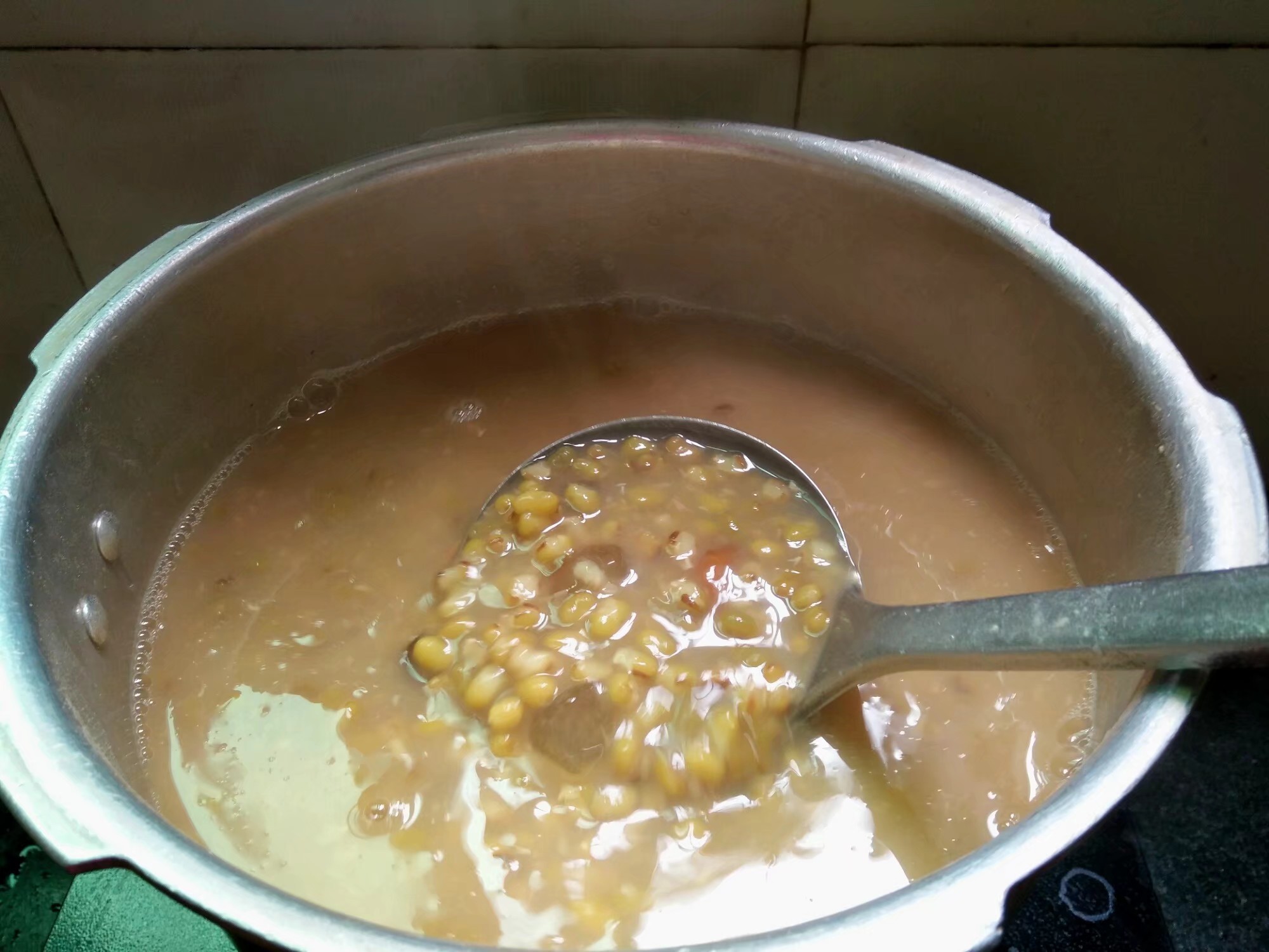 Mung Bean Congee with Taro Balls recipe