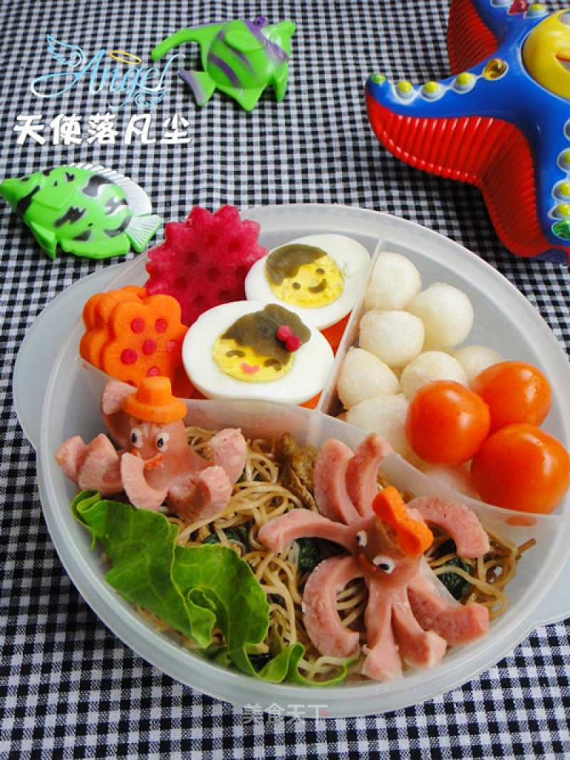 You're My Friend-octopus Fried Noodle Bento recipe