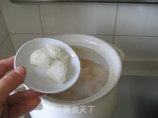 Tremella and Papaya Soup recipe