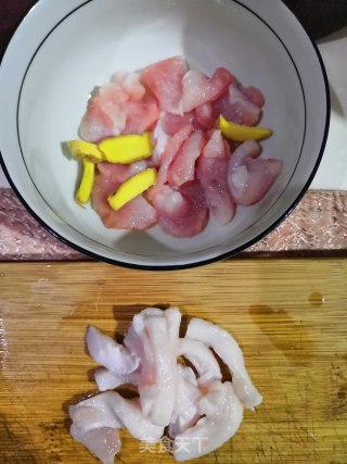 Tasty Wild Pine Mushroom Tofu Pork Soup recipe