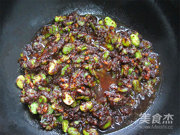 Mushroom Broad Bean Sauce recipe