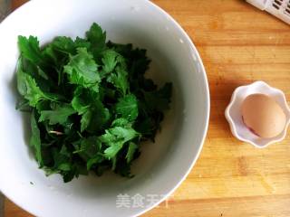 Chrysanthemum Leaf Egg Soup recipe