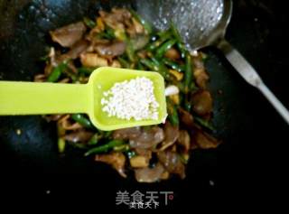 Stir-fried Spicy Duck Gizzards recipe