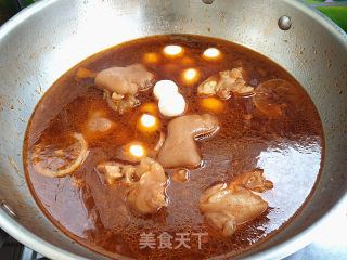 Braised Pork Trotters with Sauce recipe