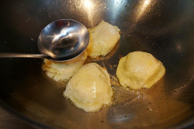 Fried Sticky Bean Buns recipe