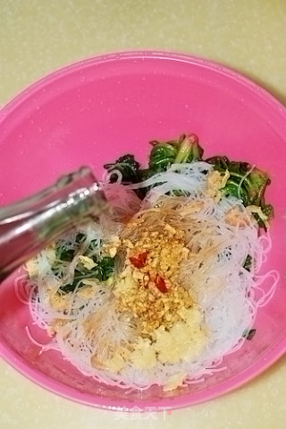 Vermicelli with Spinach and Dried Shrimp recipe