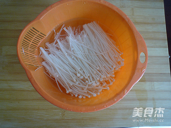 Steamed Beef with Enoki Mushroom recipe