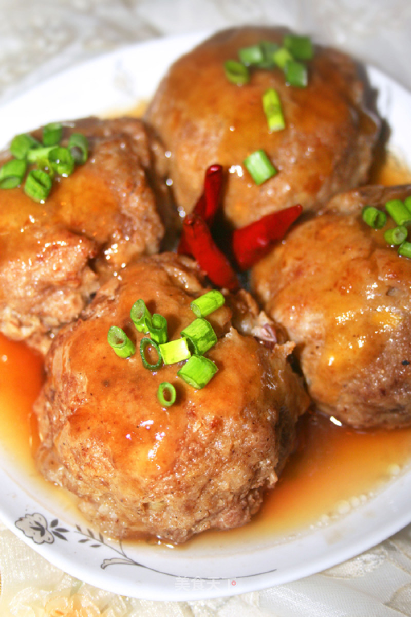 [the Meat that Makes You Enjoyable] Braised Lion's Head with Glutinous Rice and Braised Sauce recipe