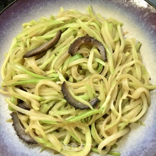 Chayote Stir-fried Sea Cucumber recipe